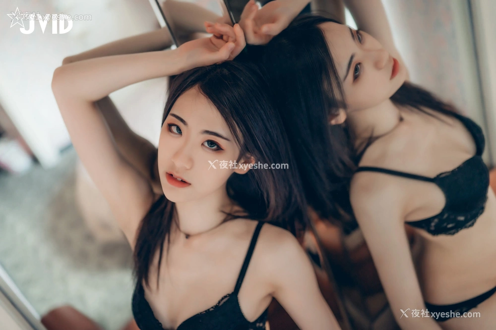 1P - 阿黎《从画里走出来的女子》