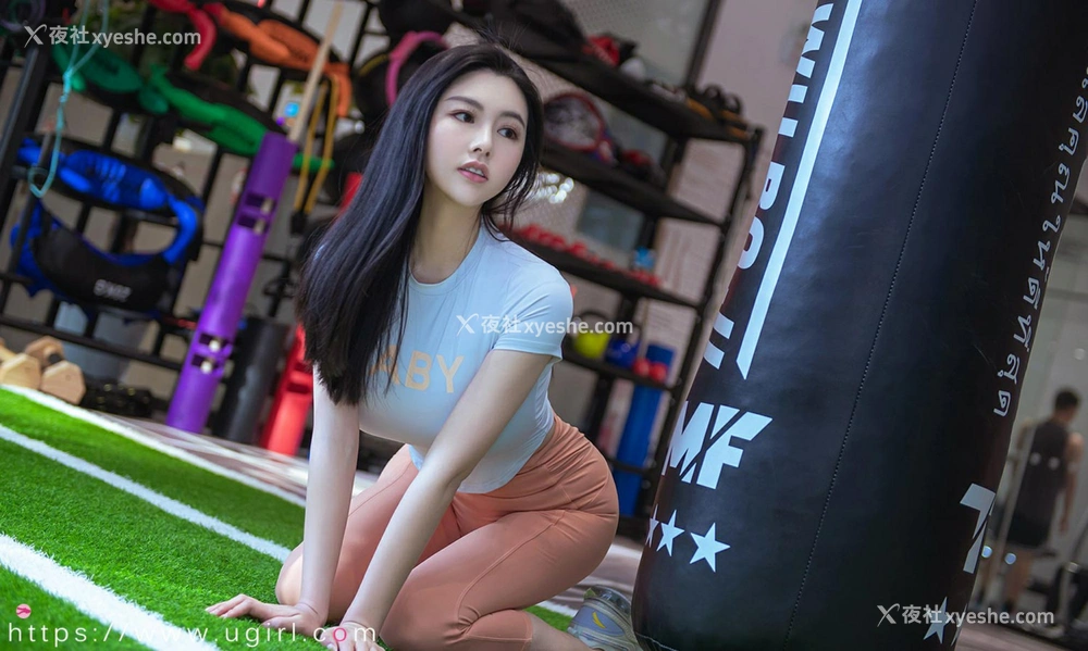 1P - [Ugirls尤果网]爱尤物专辑 No.2273 娜露 高温运动