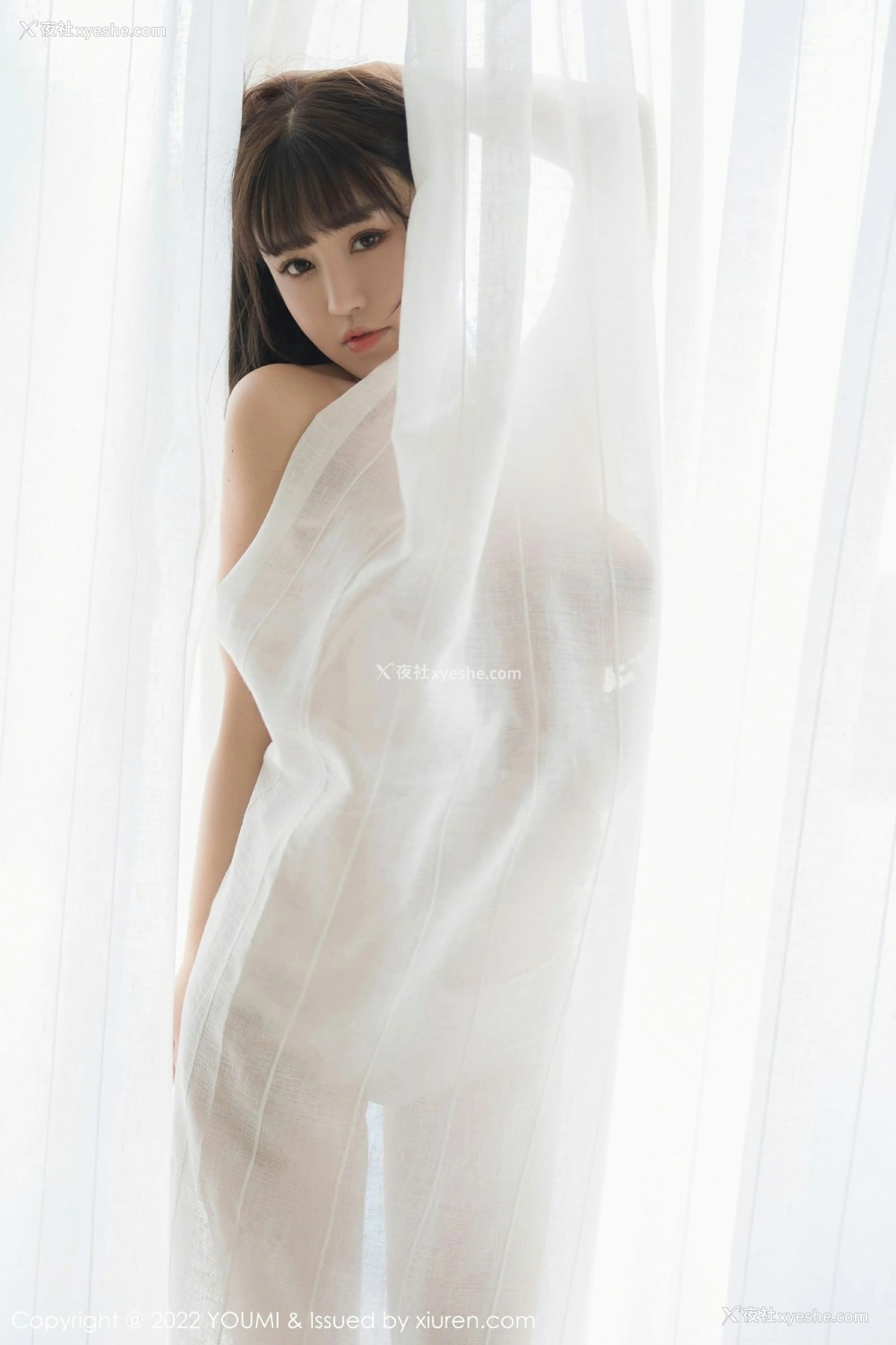 1P - [YOUMI尤蜜荟] VOL.759 朱可儿Flora 黑色短裙