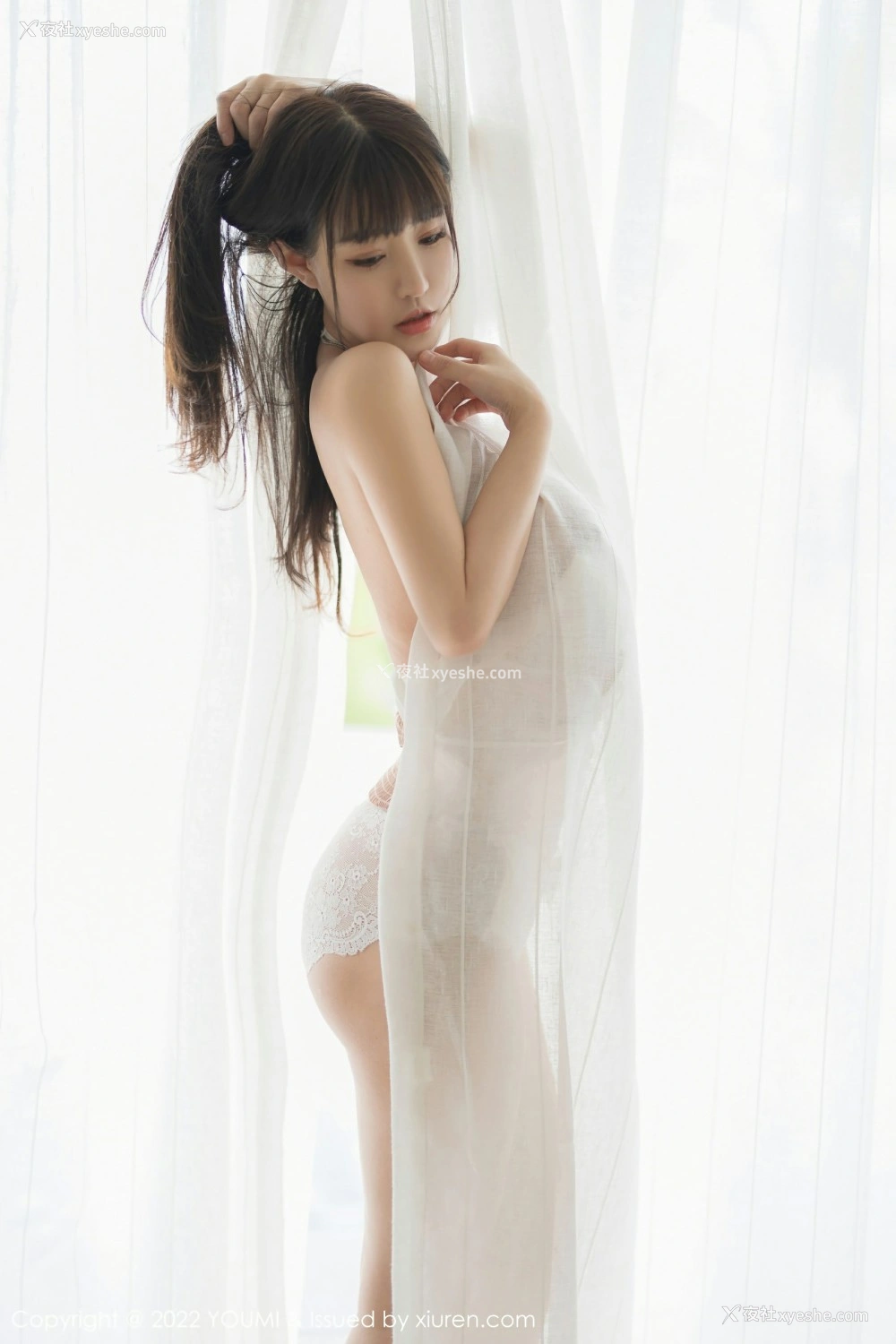 1P - [YOUMI尤蜜荟] VOL.759 朱可儿Flora 黑色短裙