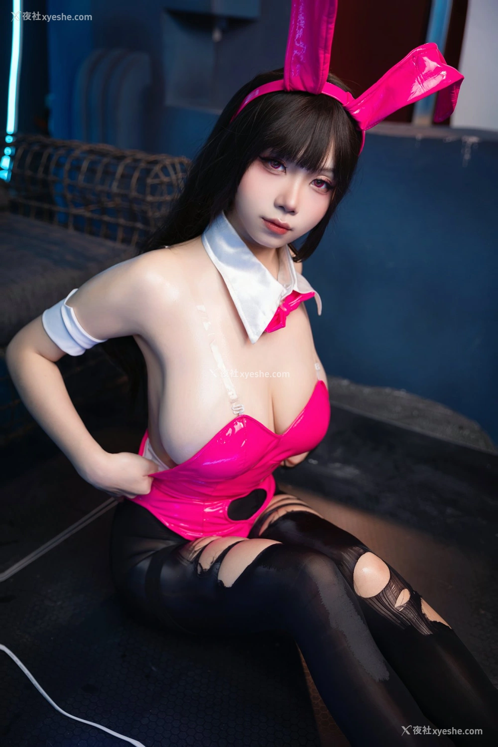 1P - 末夜787 – 机器人女友