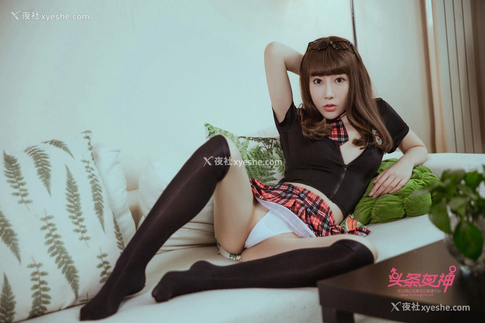 1P - [TouTiao头条女神] 笑笑 兼职学妹