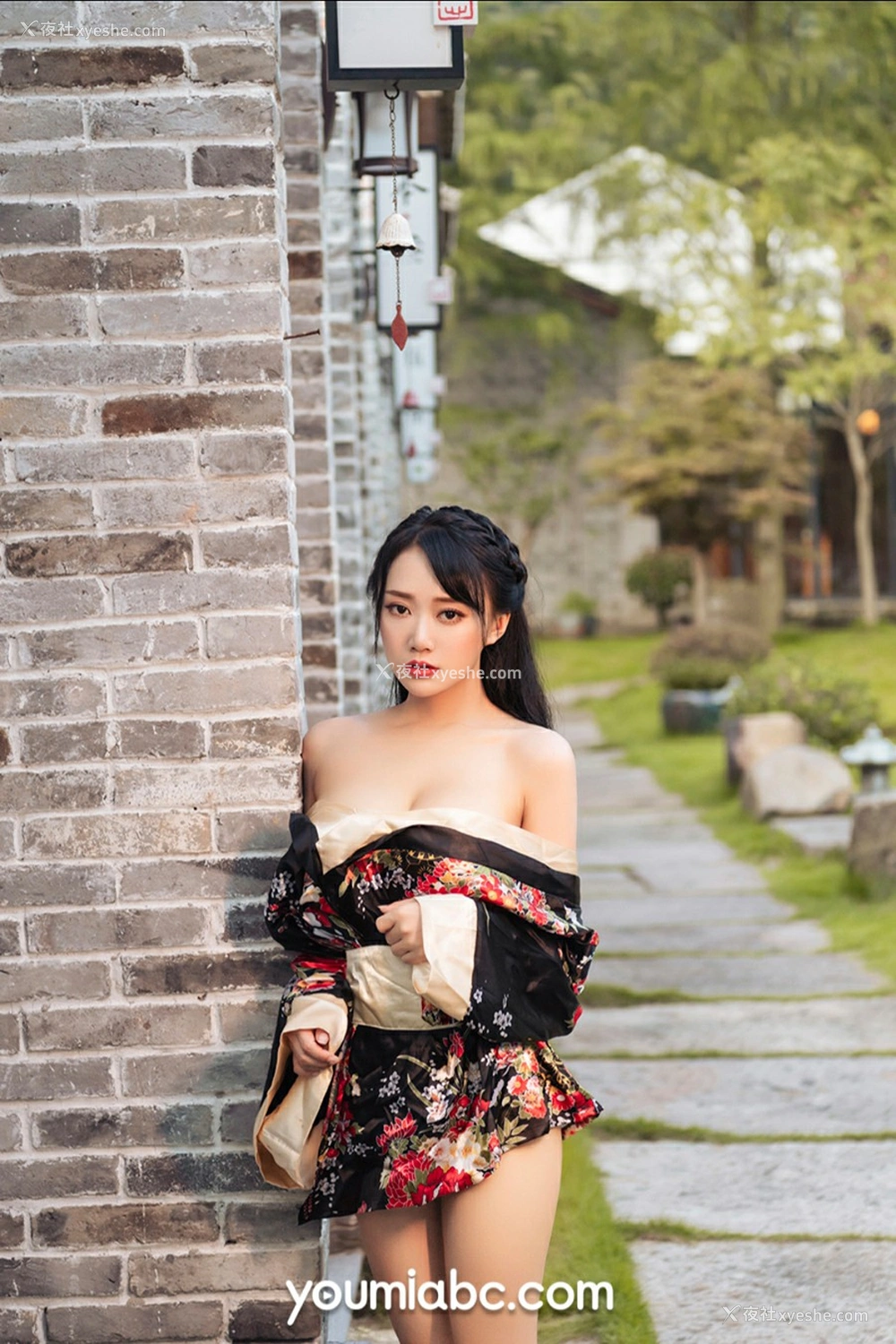 1P - [YouMi尤蜜] 何嘉颖 和风煦女