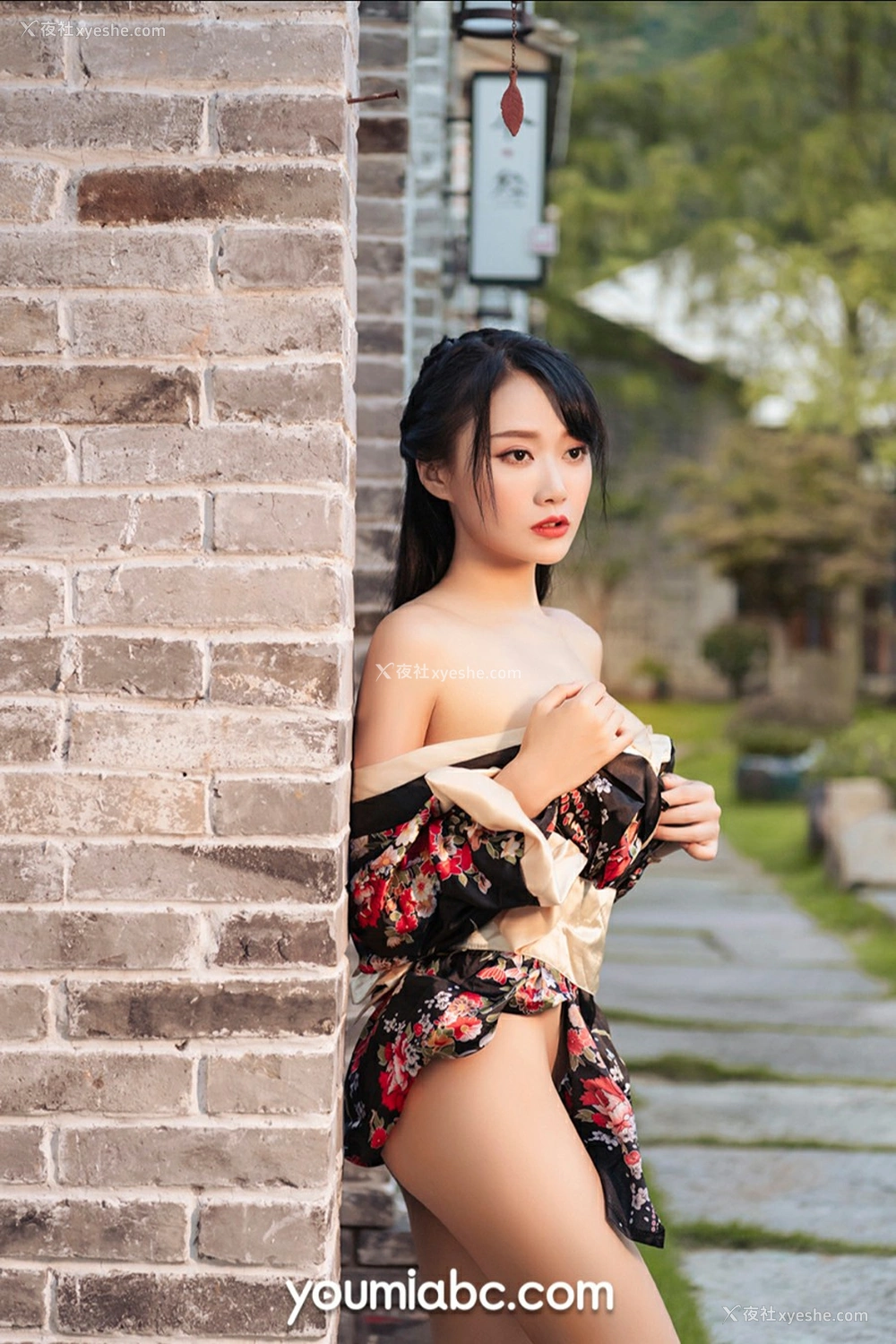 1P - [YouMi尤蜜] 何嘉颖 和风煦女