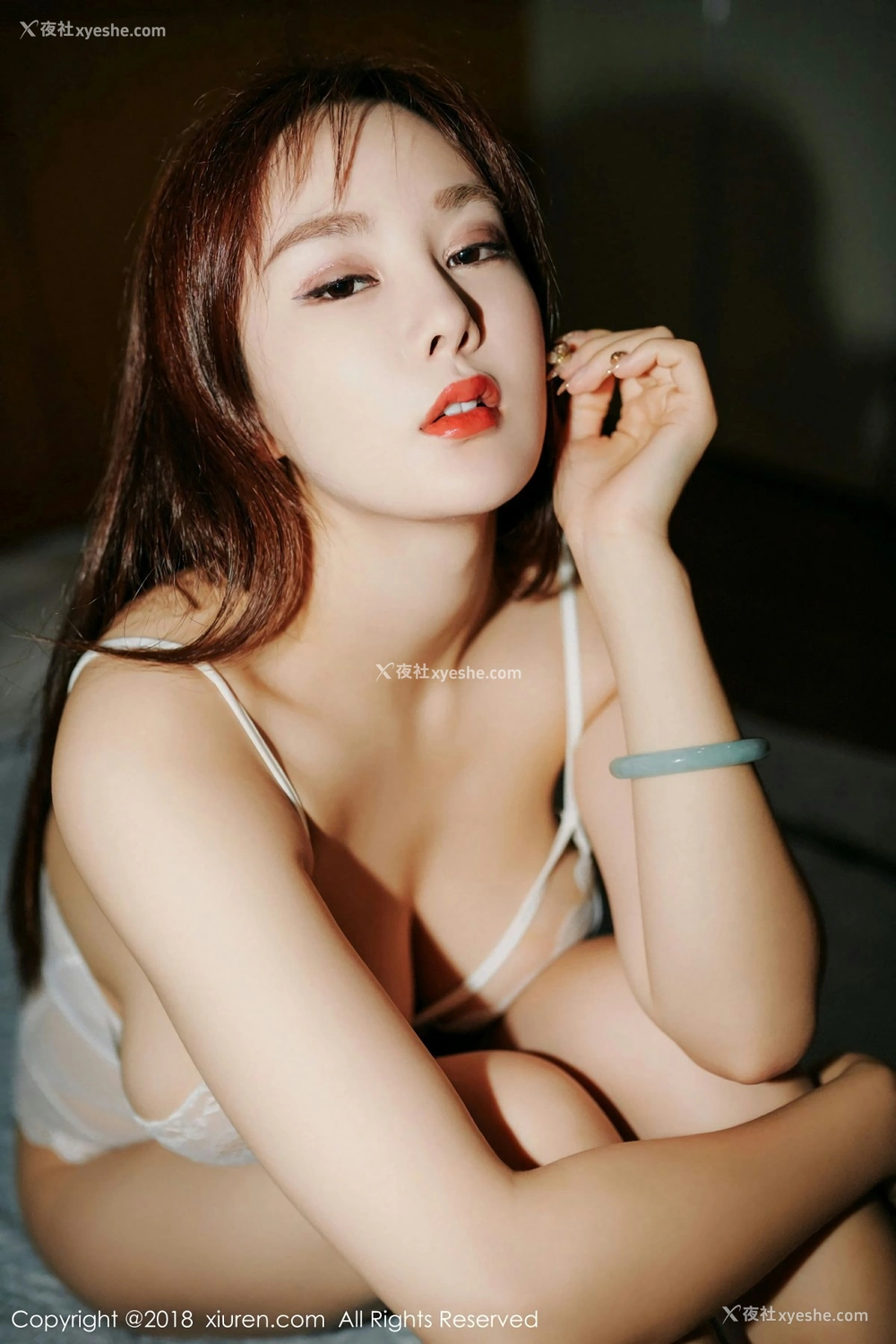 1P - [XiuRen秀人网] No.1216 易阳Silvia