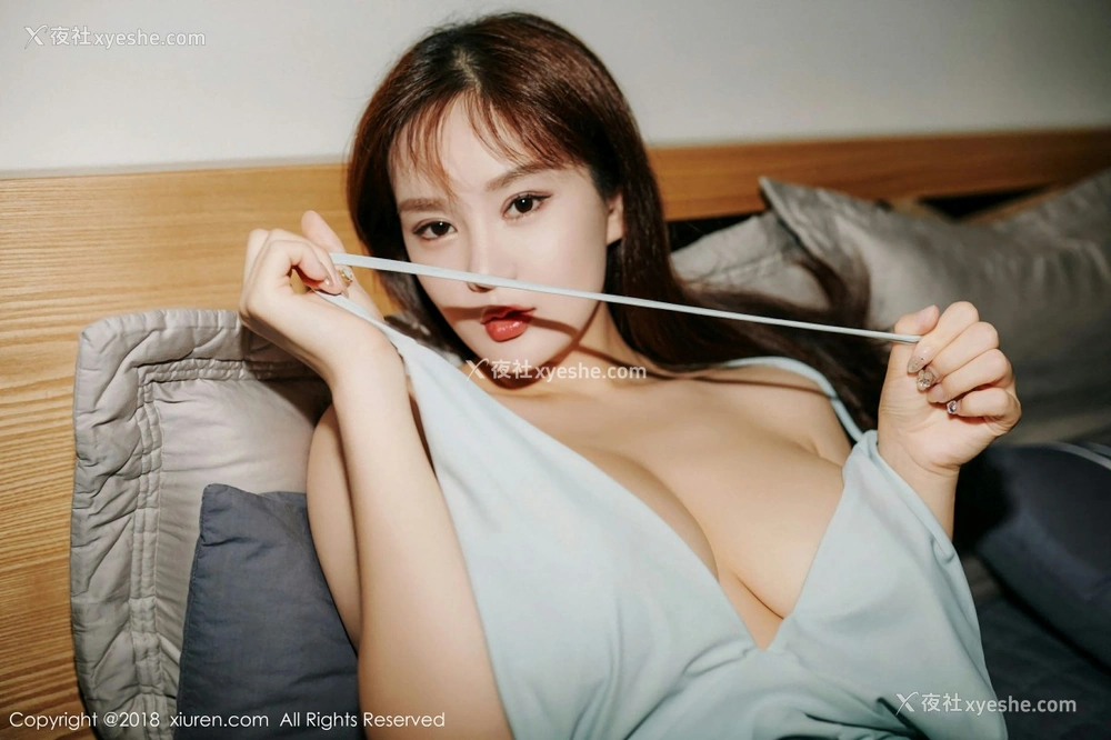 1P - [XiuRen秀人网] No.1216 易阳Silvia