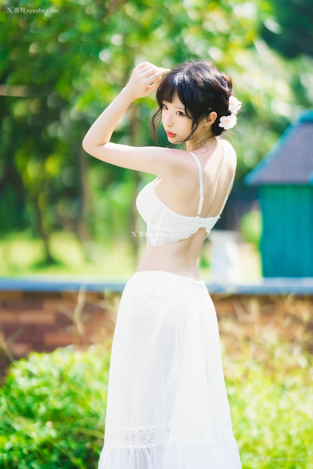 1P - 清水由乃 – 蕾丝花园