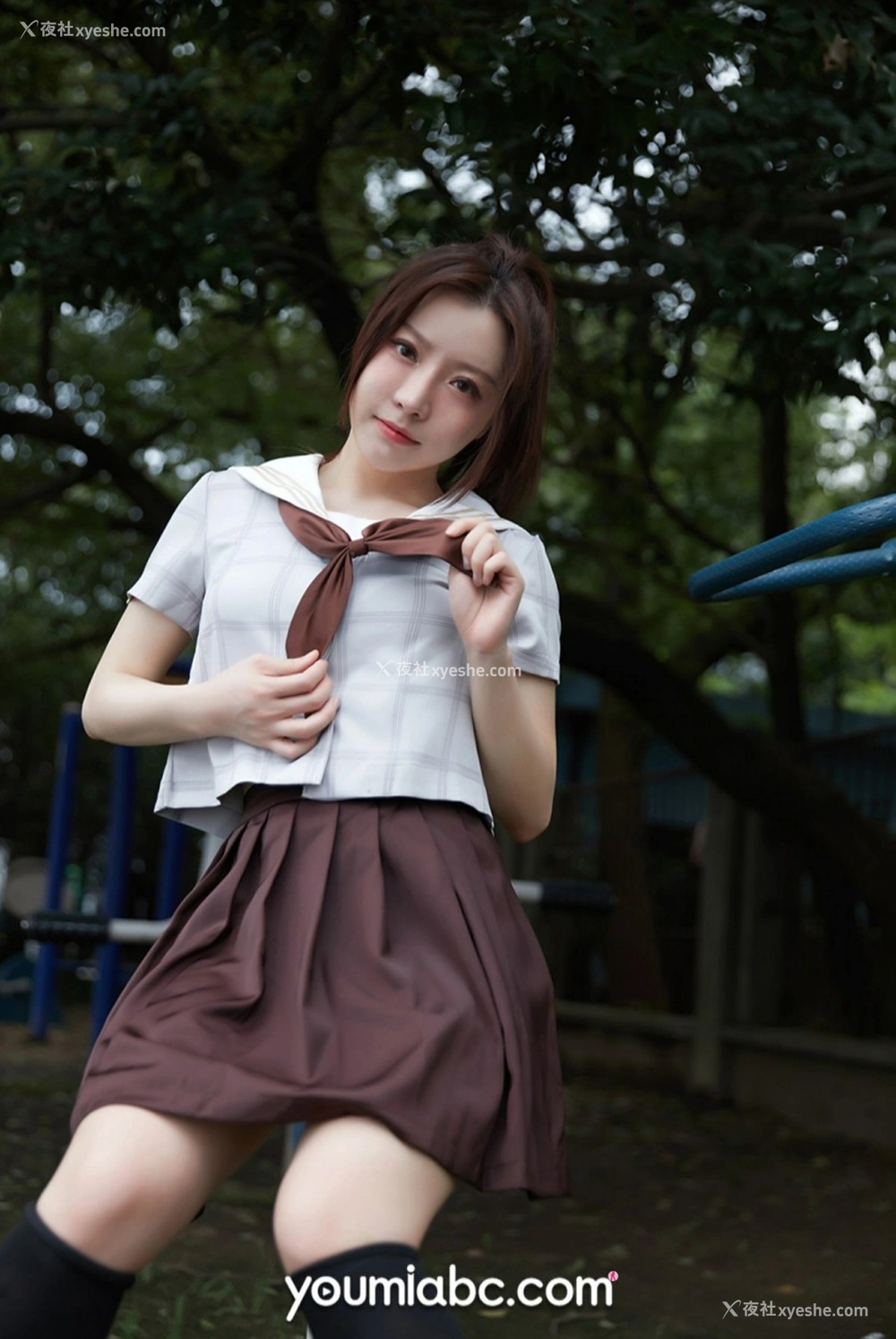 1P - [YouMi尤蜜] 白亦Ada JK少女