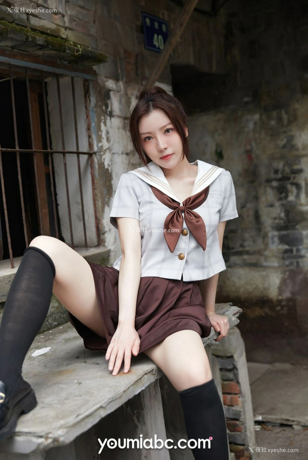 1P - [YouMi尤蜜] 白亦Ada JK少女