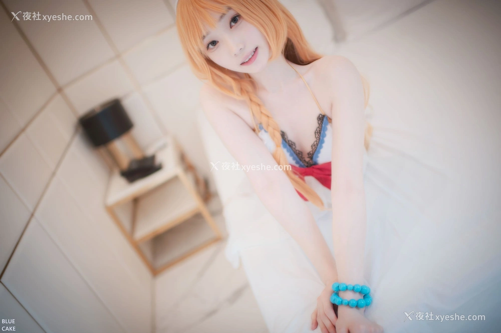 1P - [BLUECAKE] Bambi – Dive Into You RED.Ver