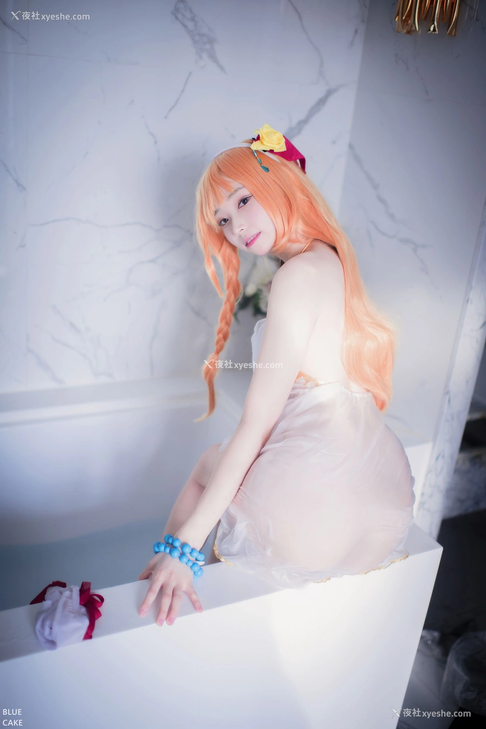 1P - [BLUECAKE] Bambi – Dive Into You RED.Ver