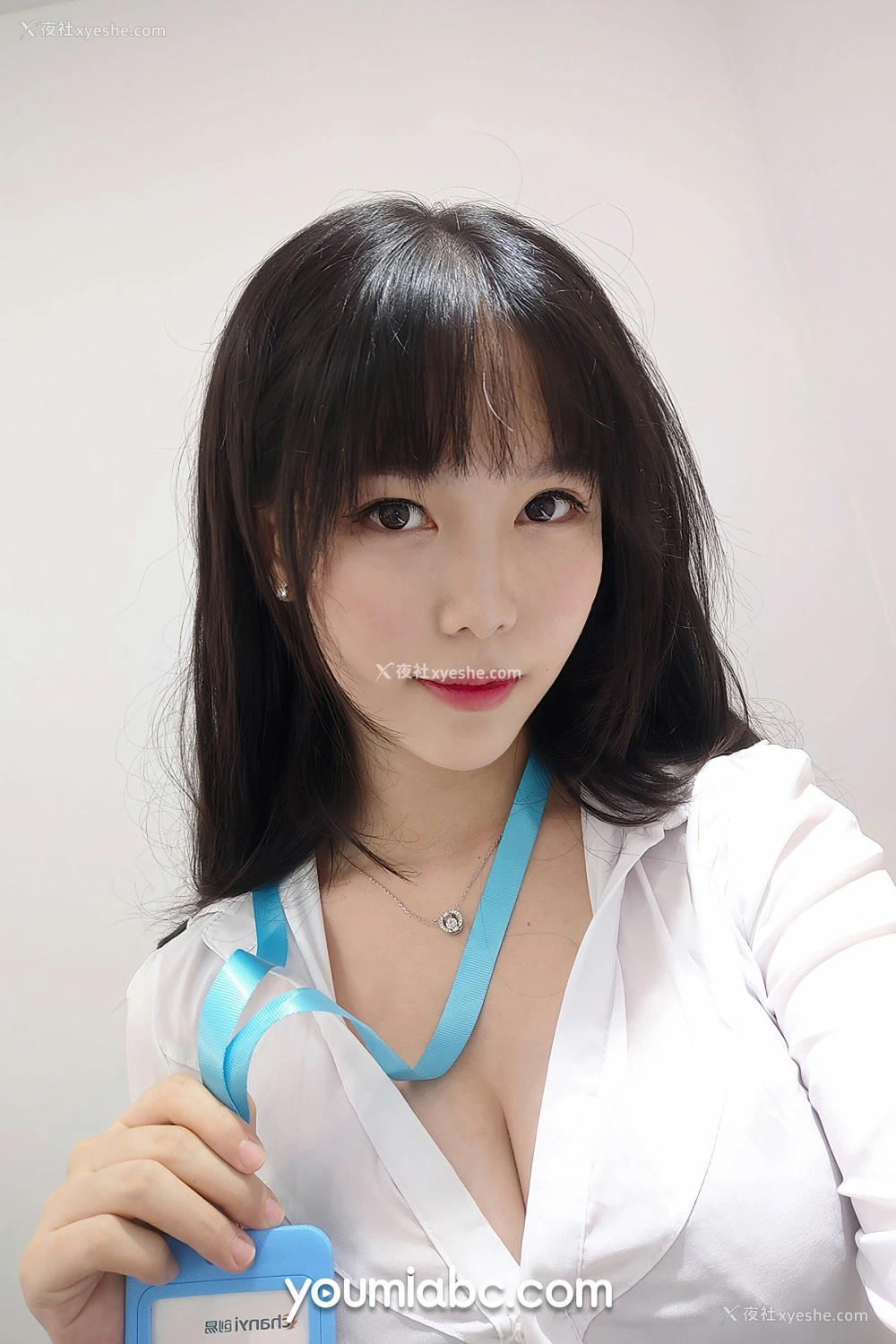 1P - [尤蜜YouMi] 抖娘利世 OL午间自拍