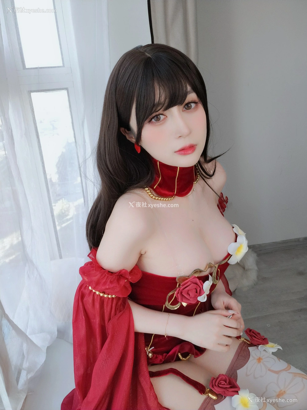 1P - 白银81 – 红色礼服