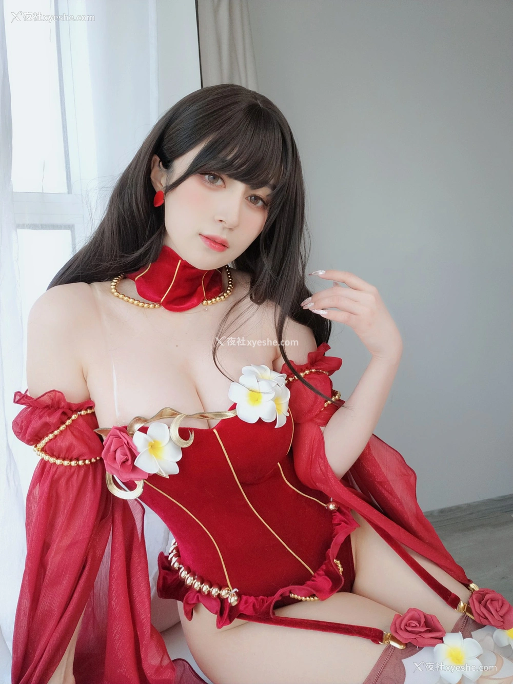 1P - 白银81 – 红色礼服