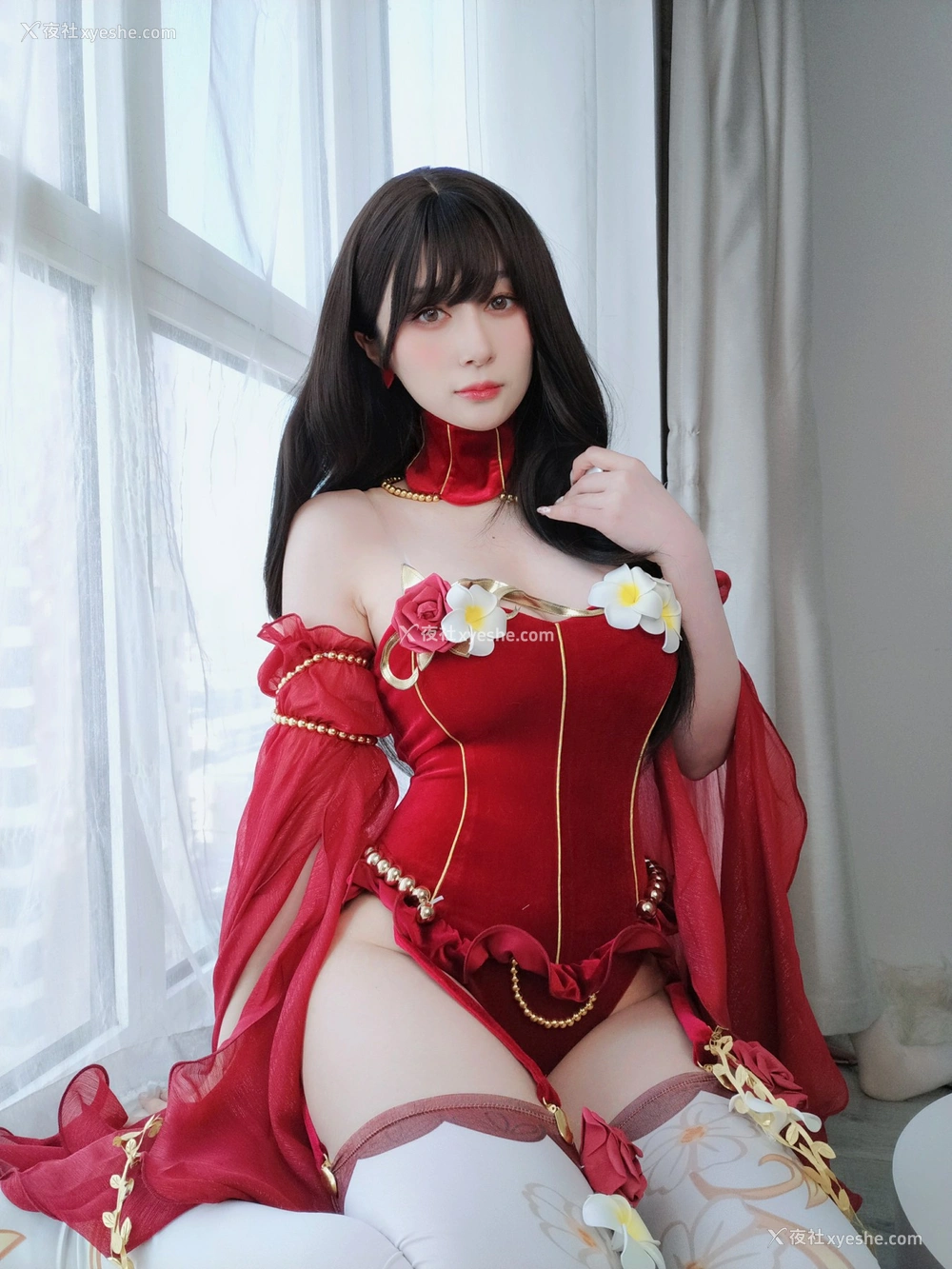1P - 白银81 – 红色礼服