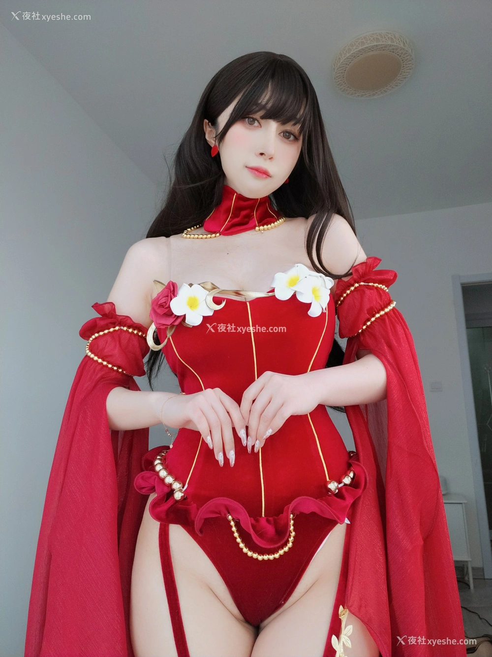 1P - 白银81 – 红色礼服