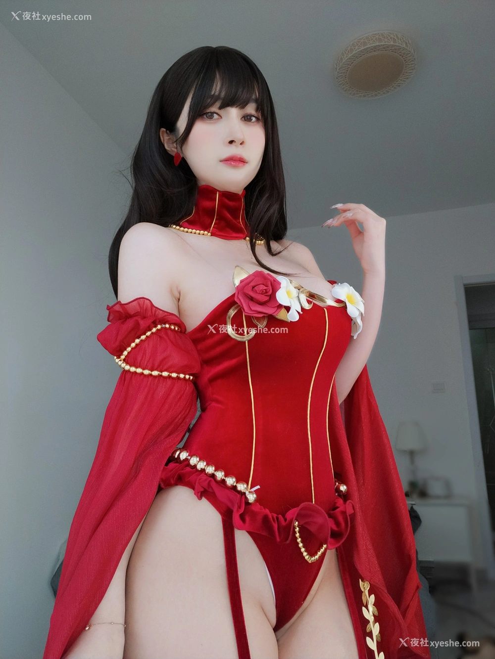 1P - 白银81 – 红色礼服