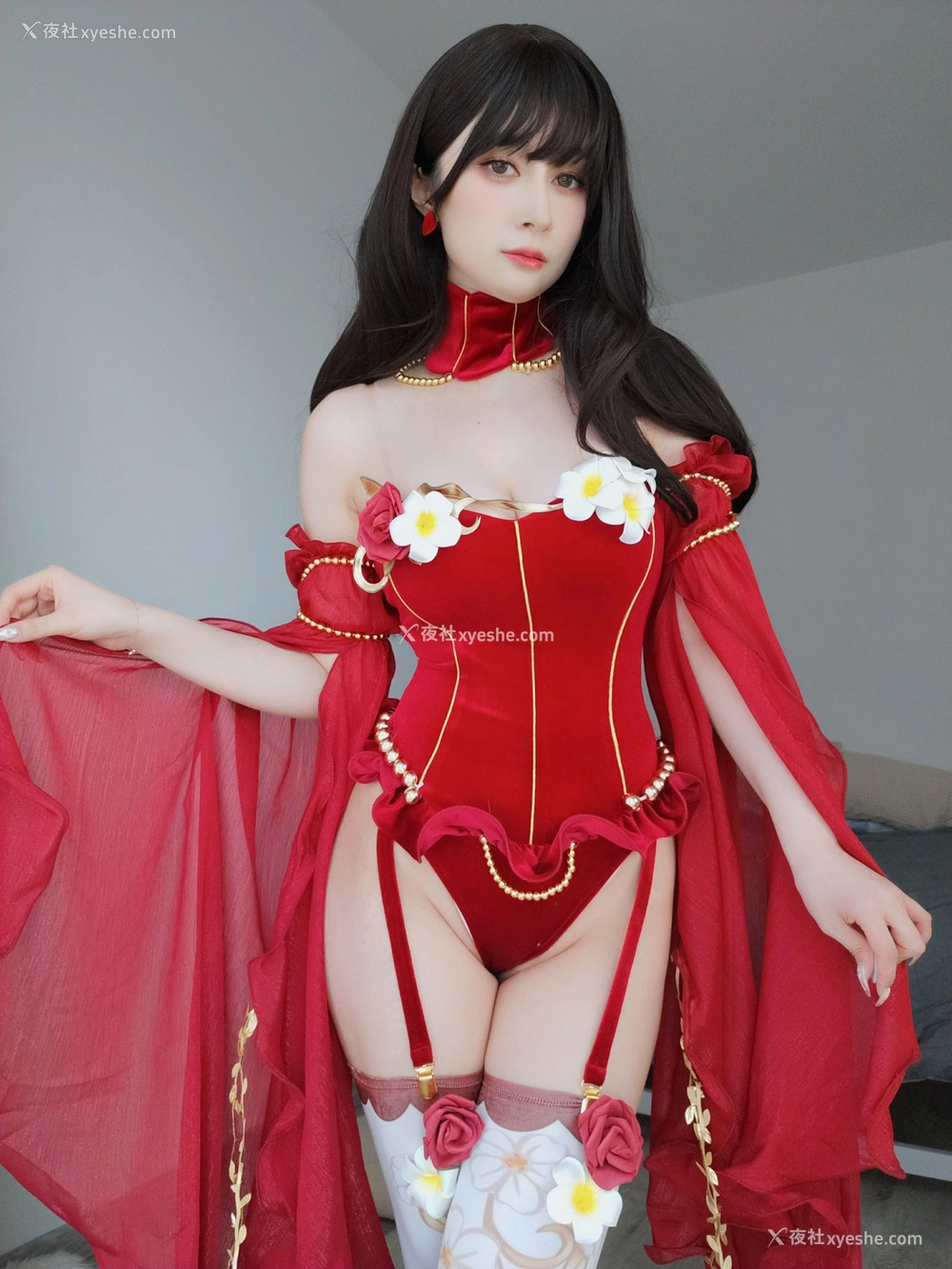 1P - 白银81 – 红色礼服
