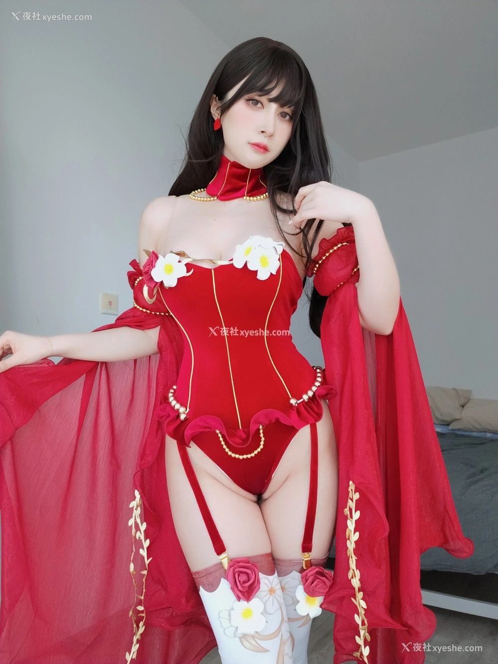 1P - 白银81 – 红色礼服