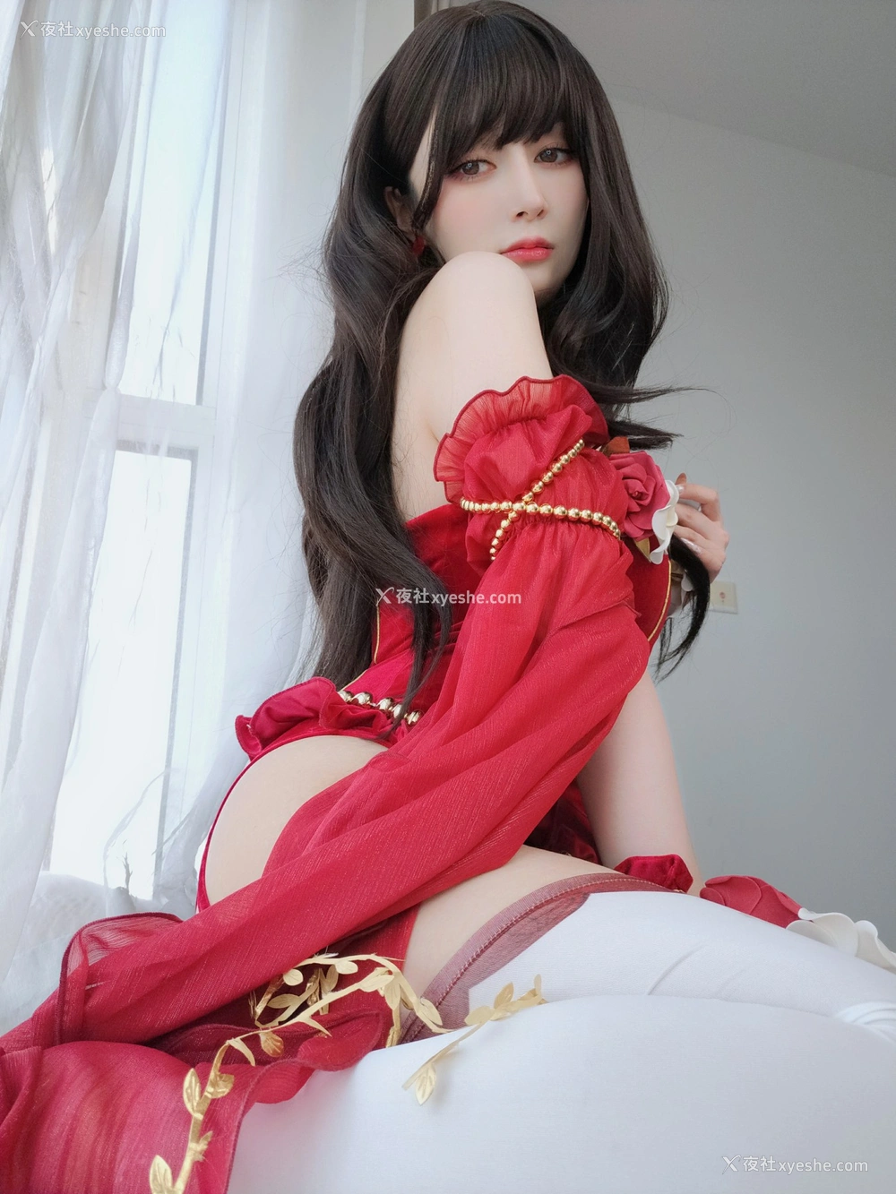 1P - 白银81 – 红色礼服