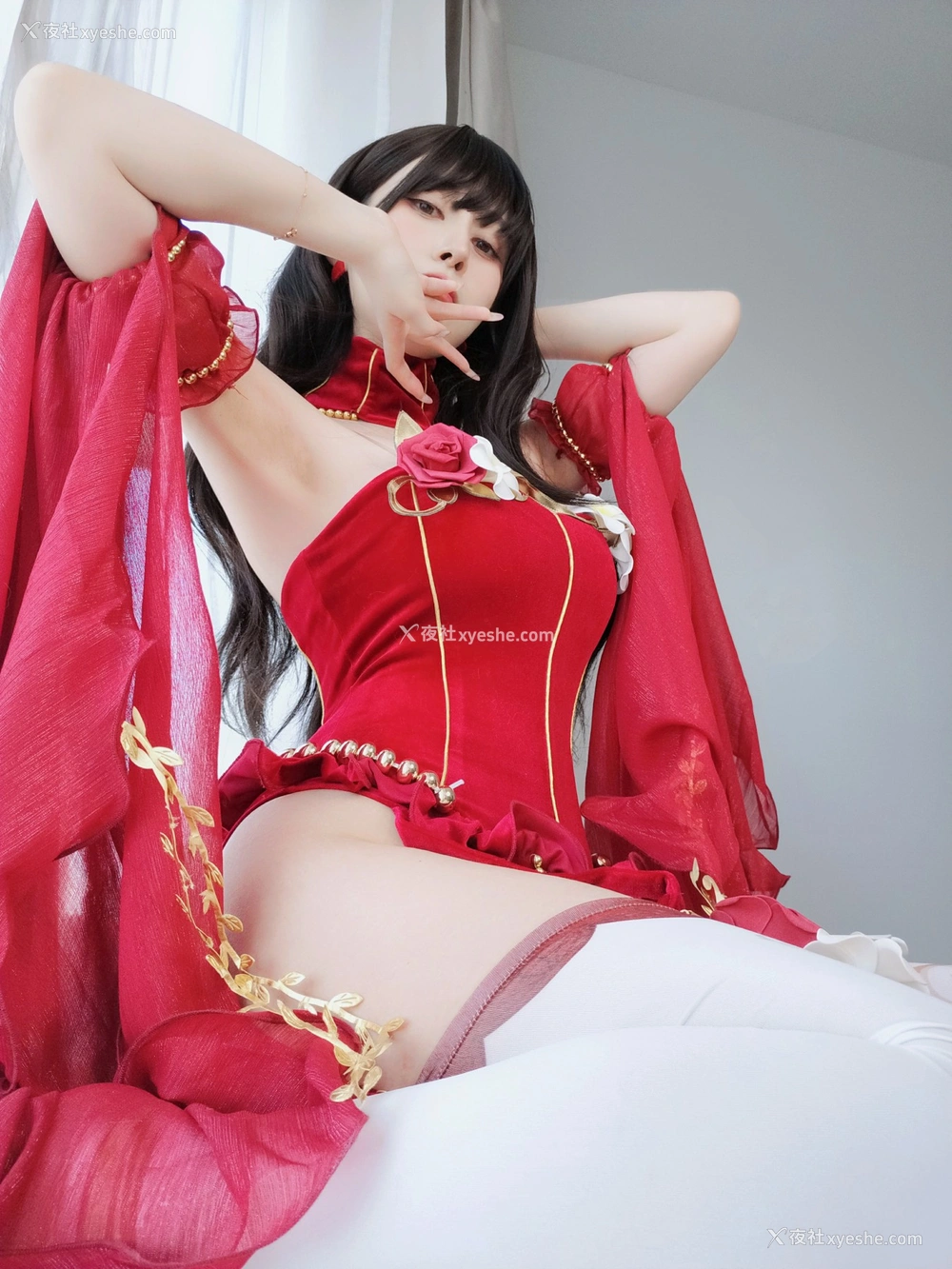 1P - 白银81 – 红色礼服