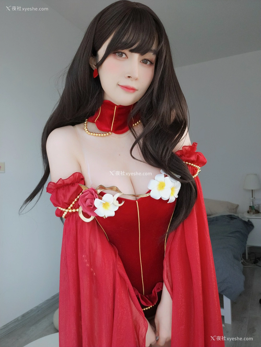 1P - 白银81 – 红色礼服