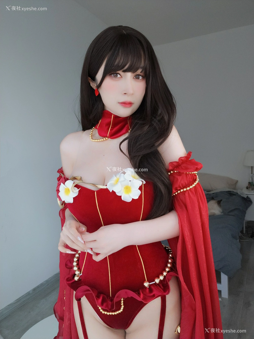 1P - 白银81 – 红色礼服