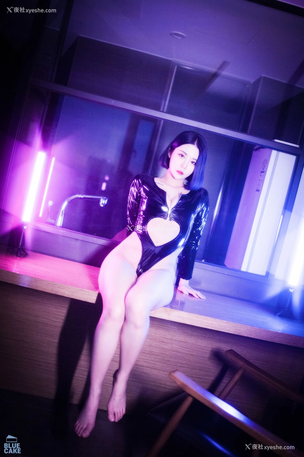 1P - [BLUECAKE] Bomi – City of Night