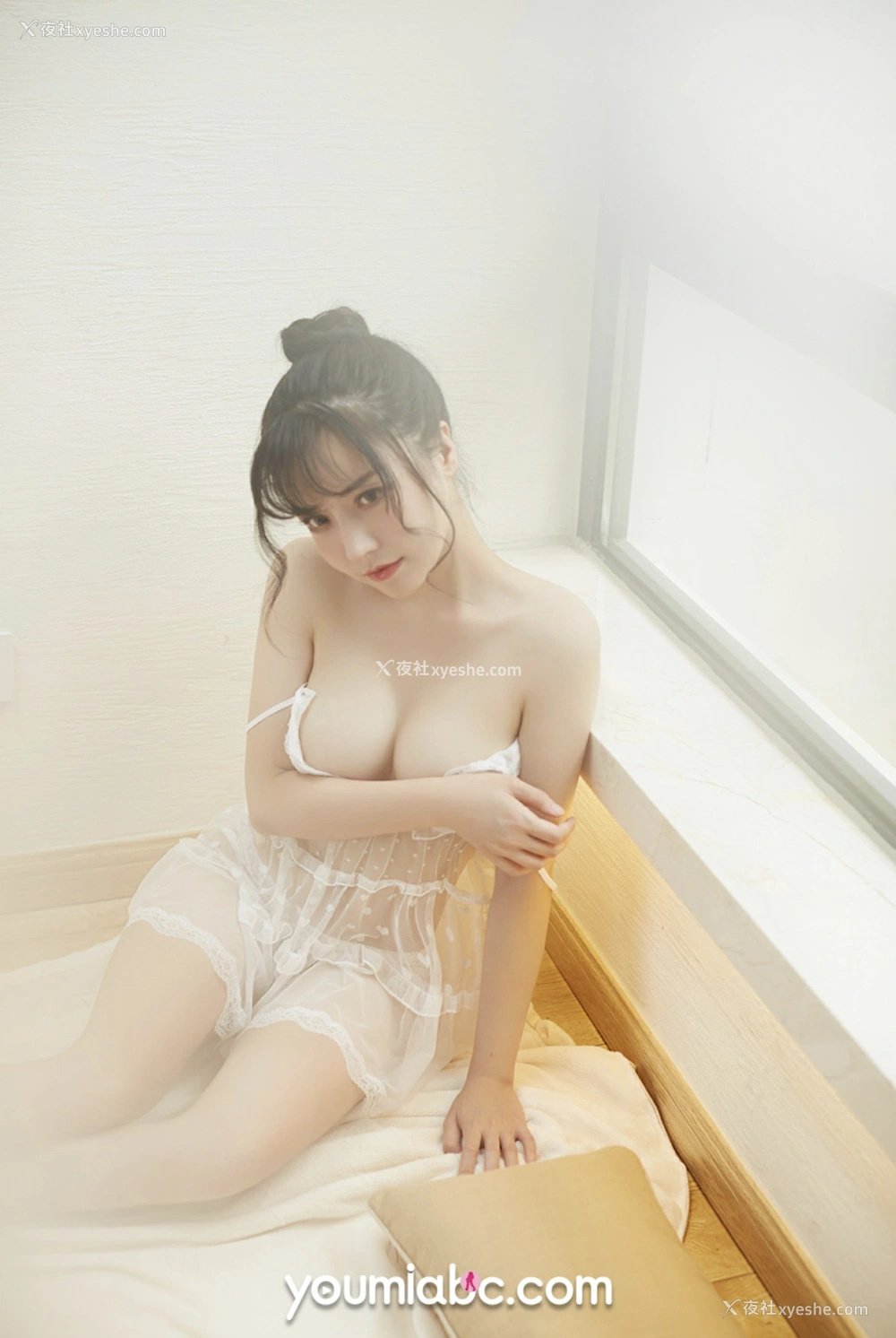 1P - [YouMi尤蜜] 白亦Ada 少女萌主