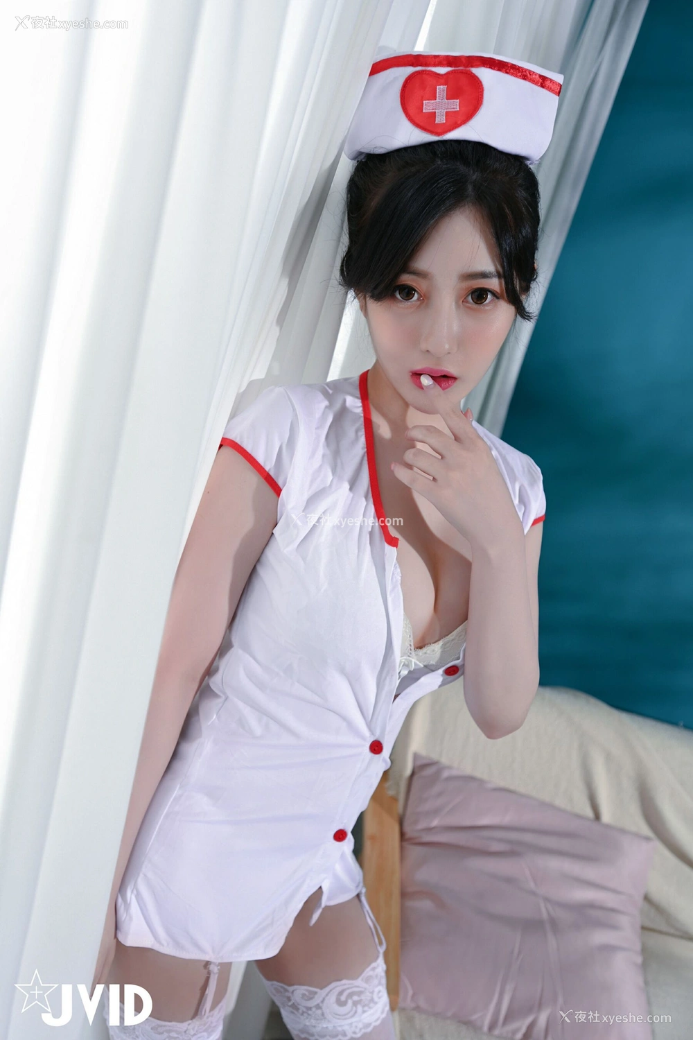 1P - 璃奈酱《情趣护士注射小天使》