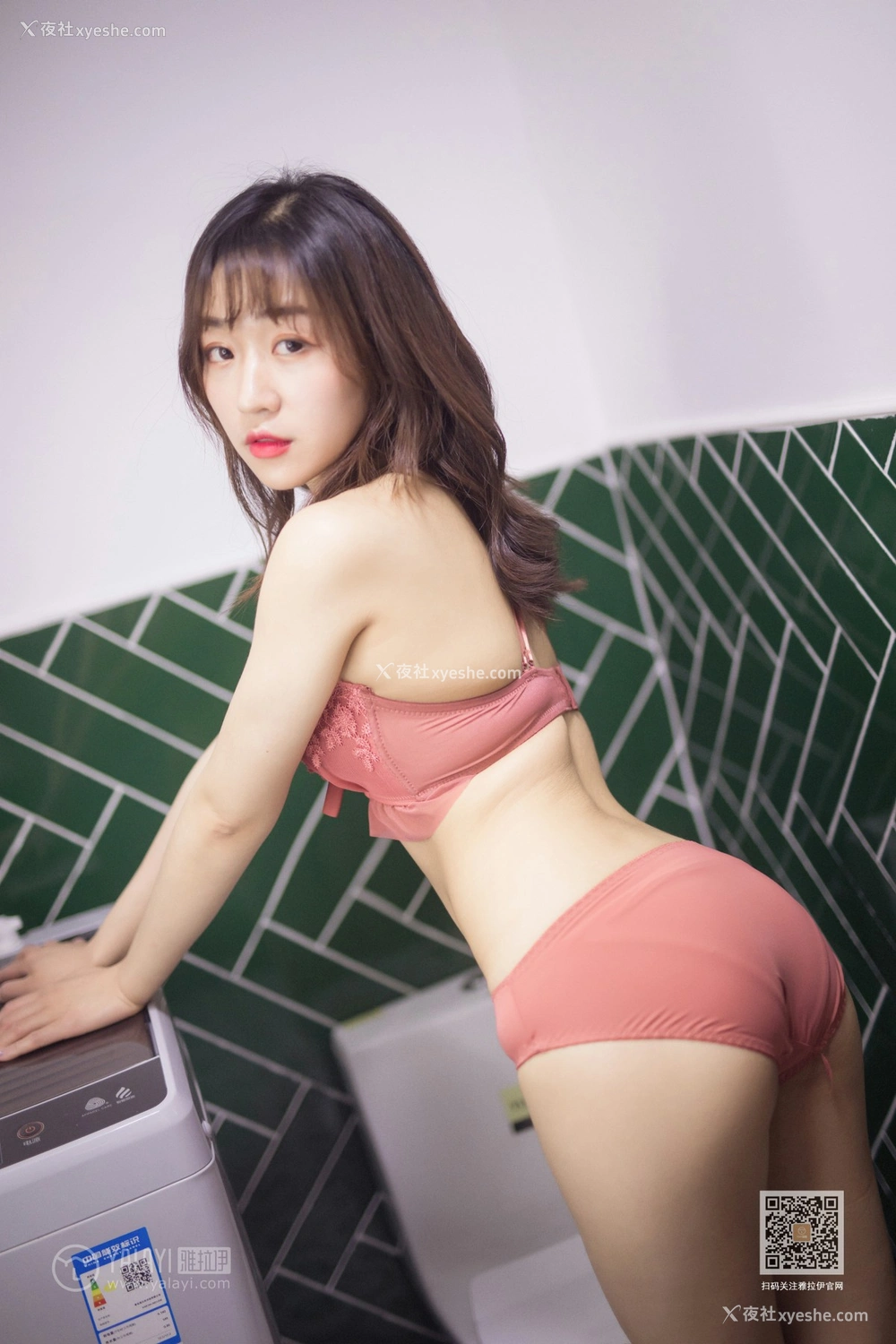 1P - [YALAYI雅拉伊] Y552 小颖 六十六楼往下看