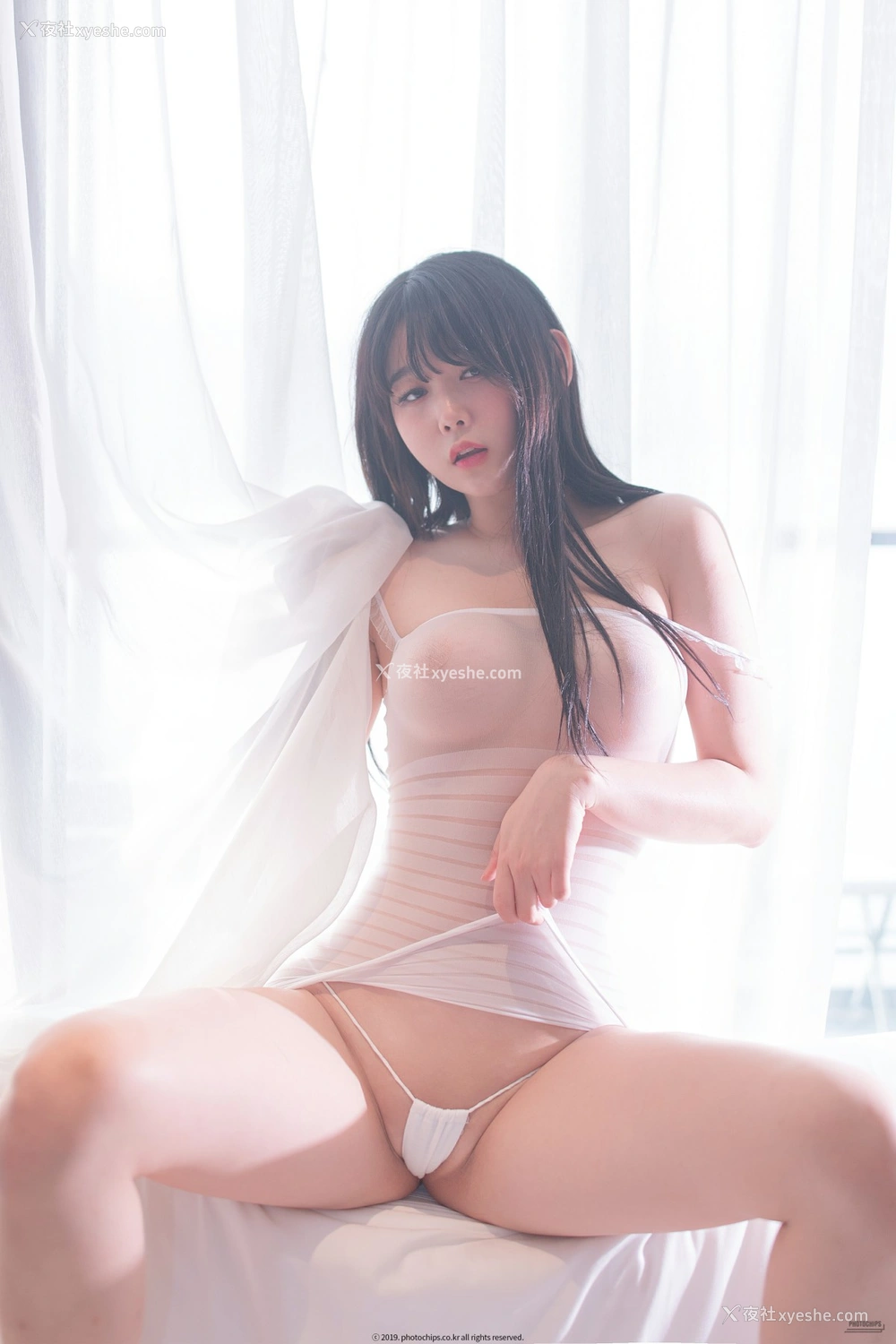 1P - PhotoChips Vol.108 – Zia Kwon No.02