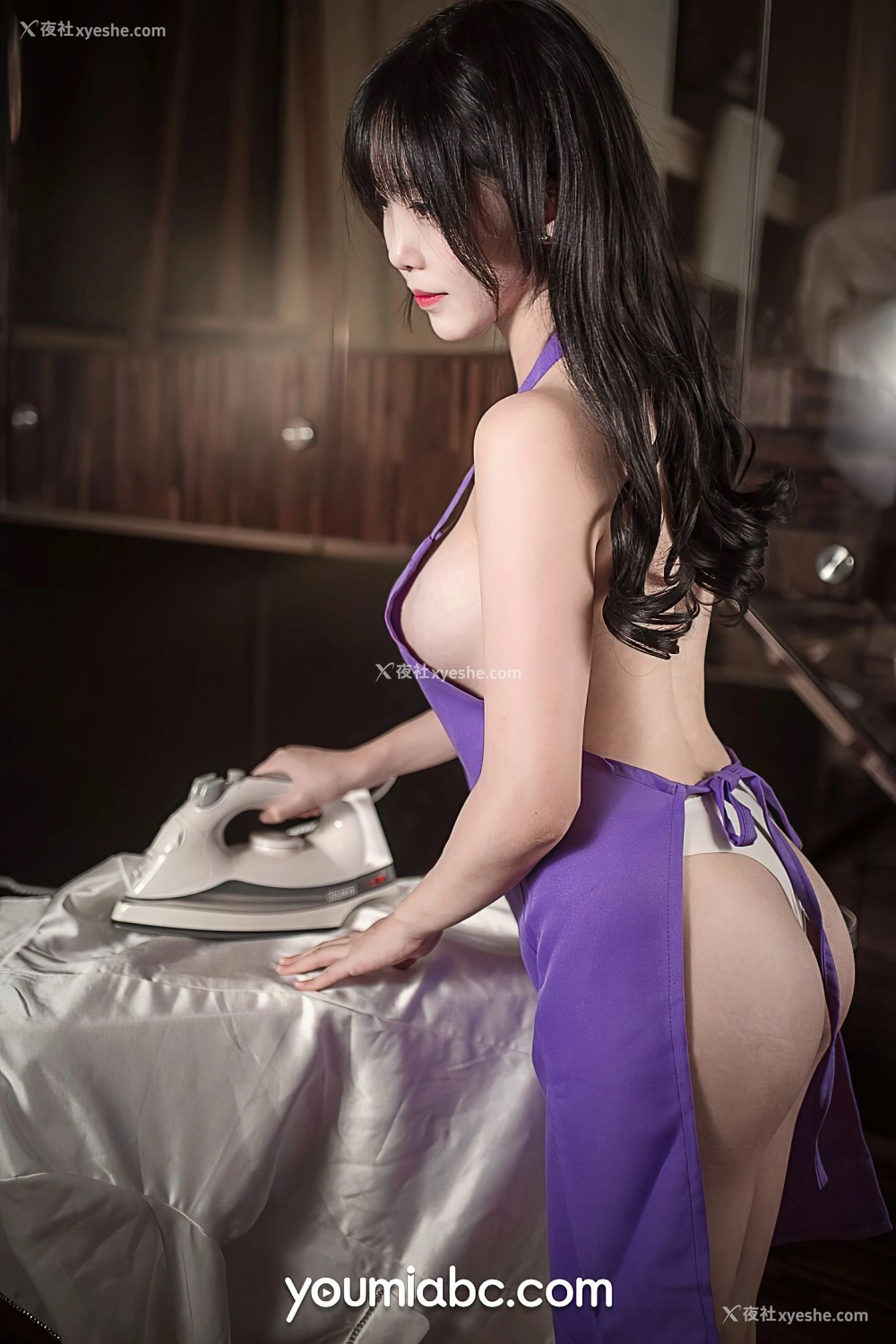 1P - 抖娘利世 – 先生请点餐