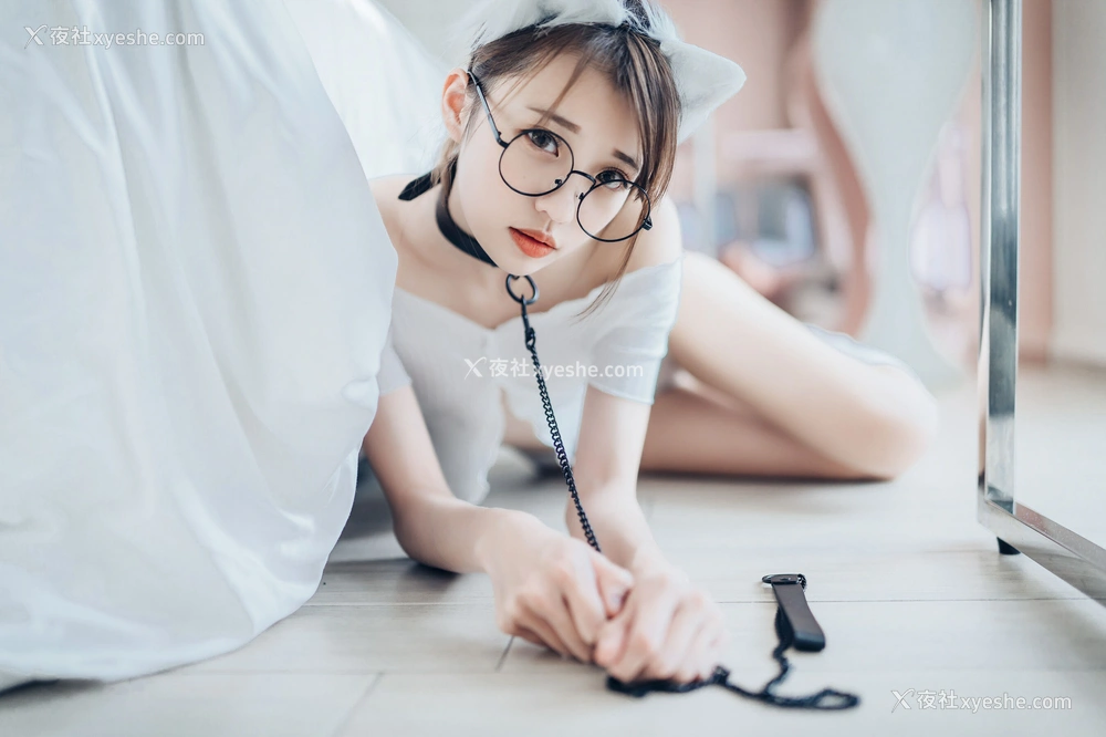 1P - 妍妍《单人M》