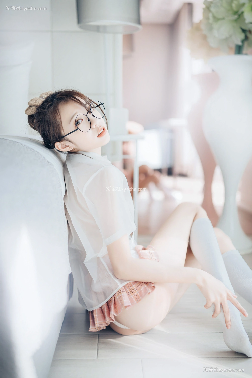 1P - 妍妍《单人M》