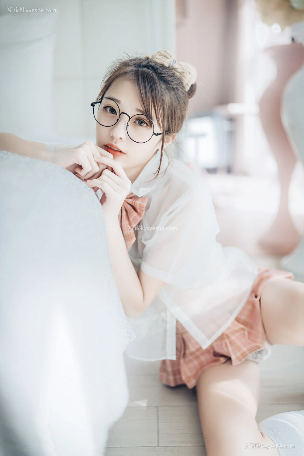 1P - 妍妍《单人M》