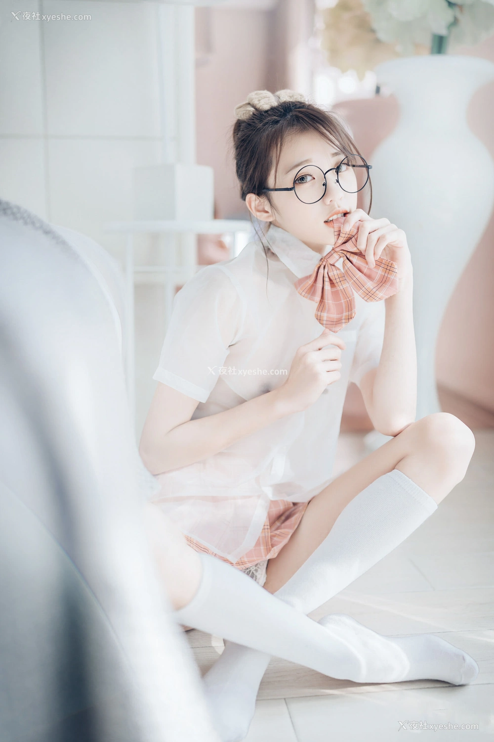 1P - 妍妍《单人M》