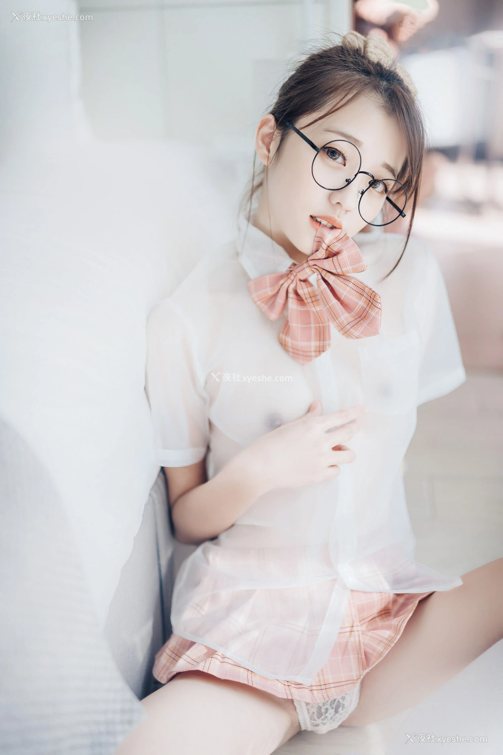 1P - 妍妍《单人M》