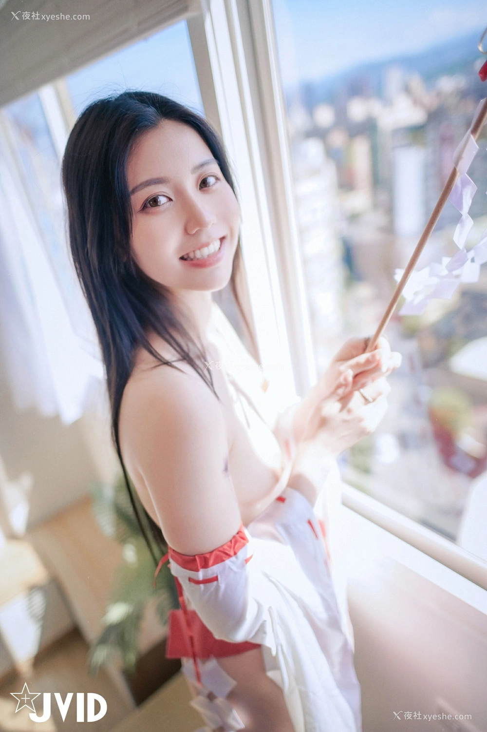 1P - 卡洛琳《巫女裸身除魔日记》
