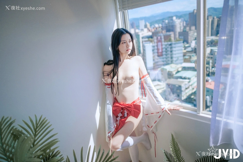 1P - 卡洛琳《巫女裸身除魔日记》