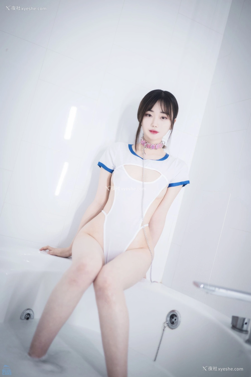 1P - [BLUECAKE] JiWon – White.One