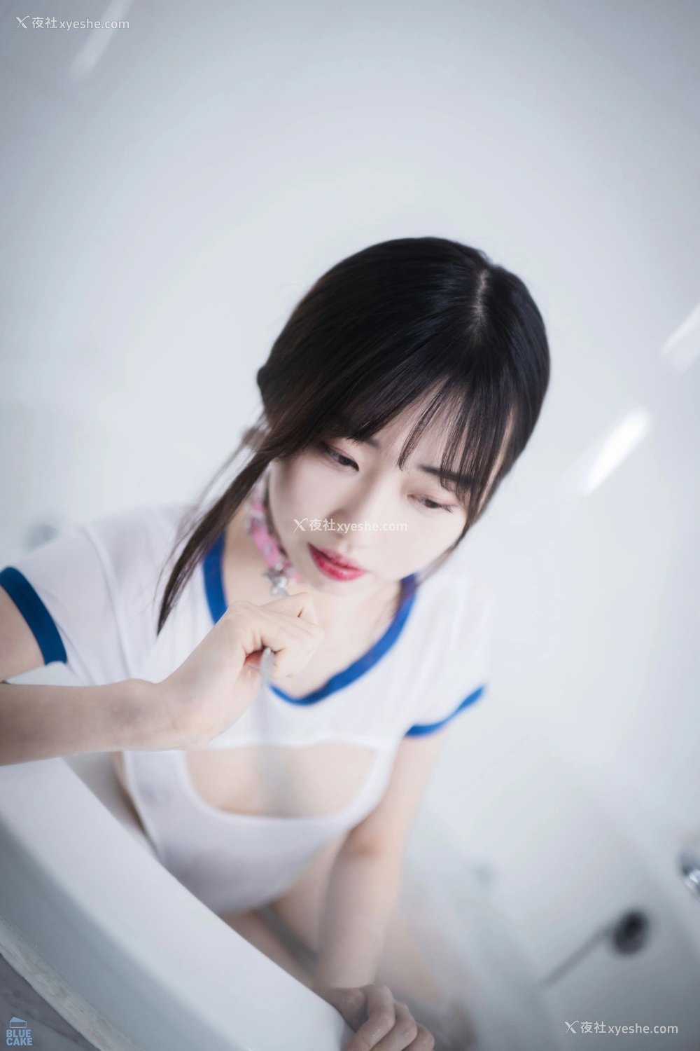 1P - [BLUECAKE] JiWon – White.One