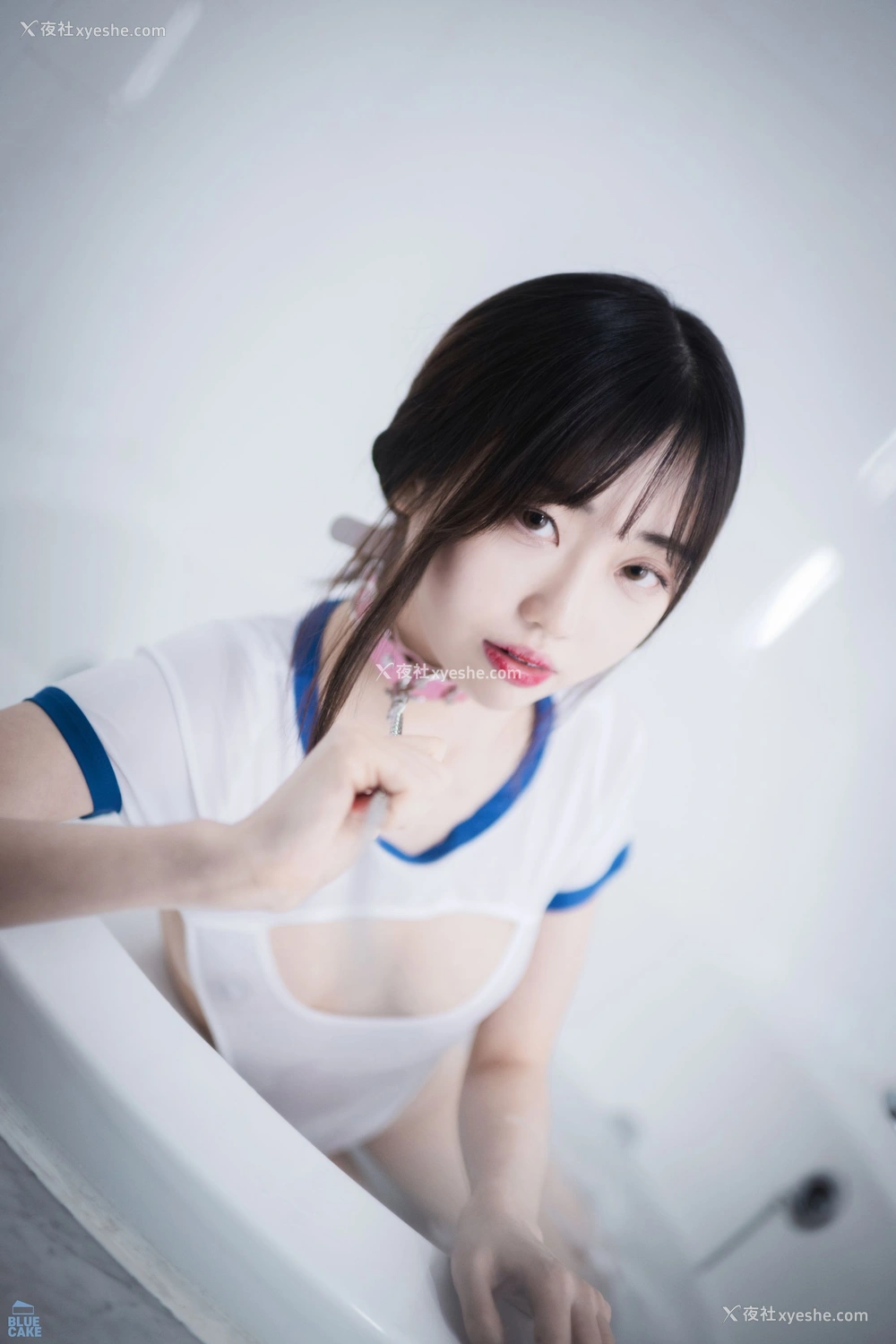 1P - [BLUECAKE] JiWon – White.One