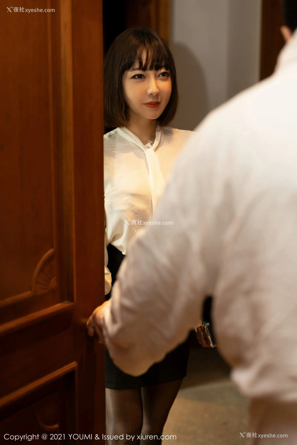 1P - [YOUMI尤蜜荟] VOL.662 果儿Victoria