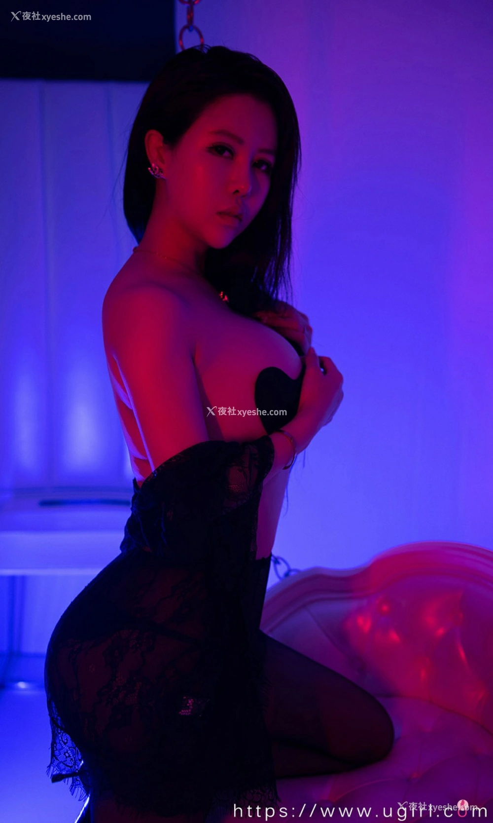 1P - [Ugirls尤果网]爱尤物专辑 No.2252 韩美轩 欲色霓虹