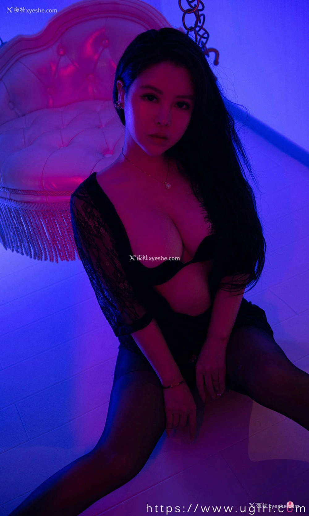 1P - [Ugirls尤果网]爱尤物专辑 No.2252 韩美轩 欲色霓虹