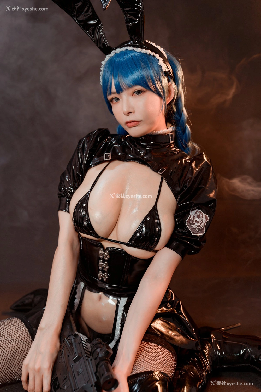 1P - 秋和柯基(夏小秋秋秋) – 武装女仆