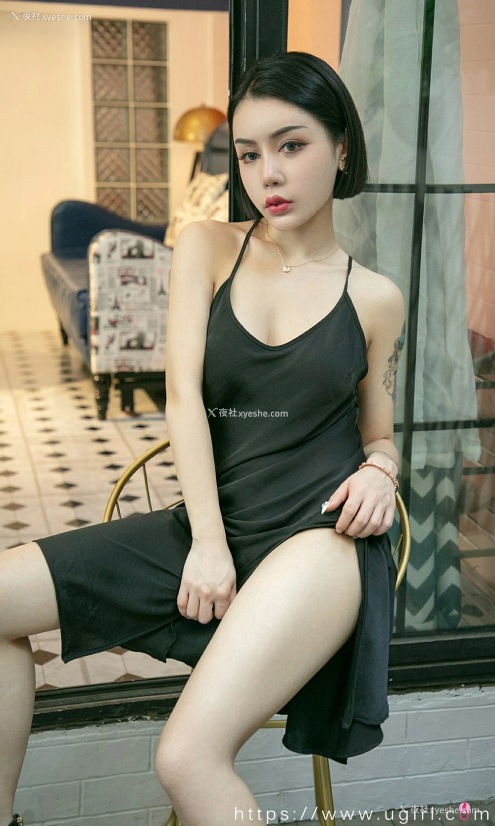 1P - [Ugirls尤果网]爱尤物专辑 No.2292 陆梓琪 想你时