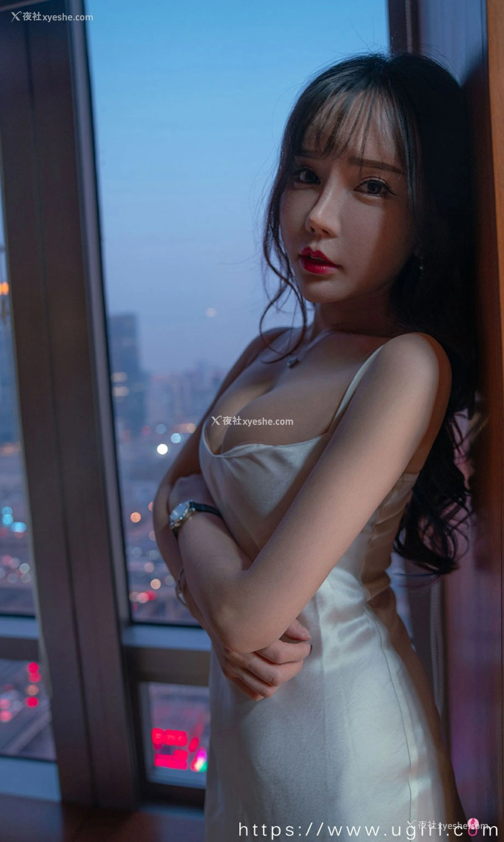 1P - [Ugirls尤果网]爱尤物专辑 No.2291 艾小青 暮色将晚