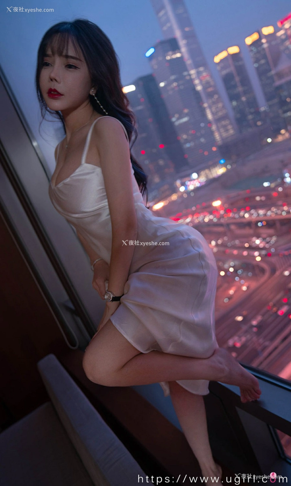 1P - [Ugirls尤果网]爱尤物专辑 No.2291 艾小青 暮色将晚